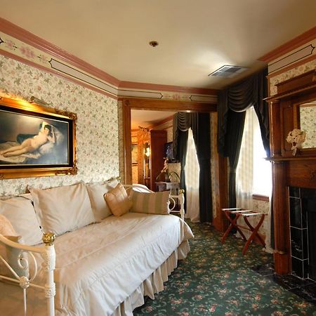 뉴포트비치 도리맨스 오션프런트 인 B&B 외부 사진