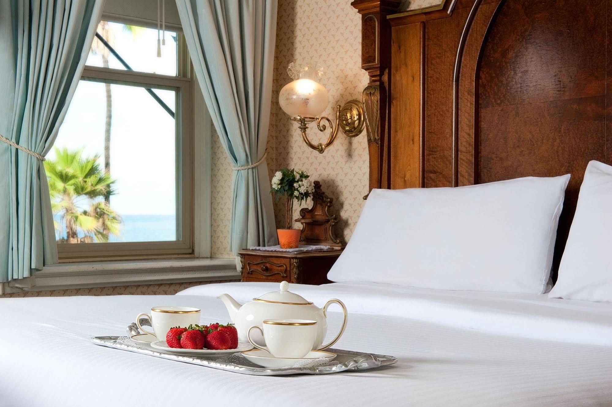 뉴포트비치 도리맨스 오션프런트 인 B&B 외부 사진